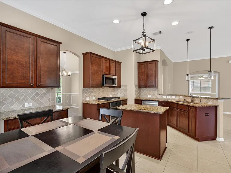 10103 Sweet Willow Ln — Photo 13