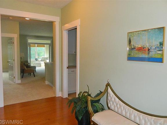 2nd image of 6168 Bellflower Ct SE