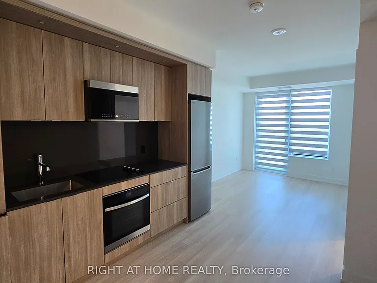 60 Central Park Dr #1707 — Photo 29