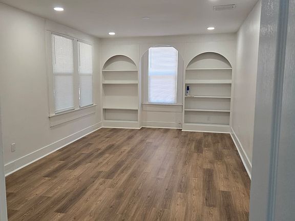 2nd image of 709 E James St