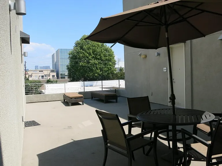 common area sun deck