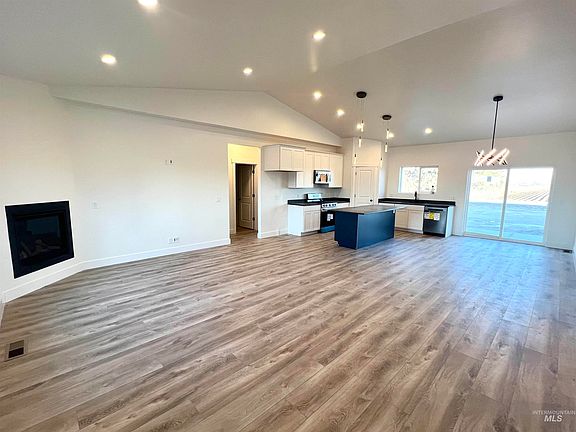 4th image of 1604 Parker Dr