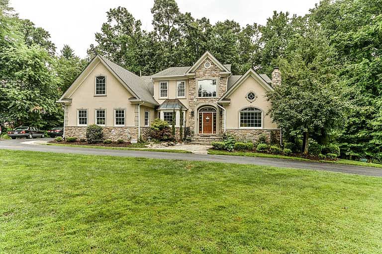 1st image of 3223 Navy Dr