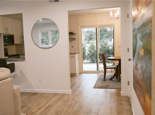 205 Quesinberry Rd APT E3, Mount Airy, NC 27030