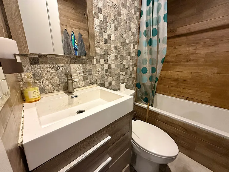 471 Harman St #2 — Photo 7