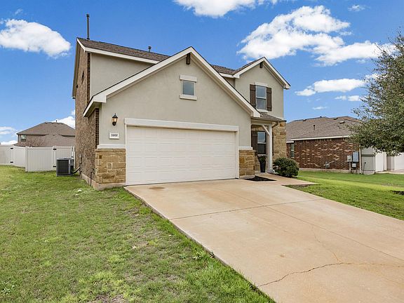 4th image of 11000 Players Path