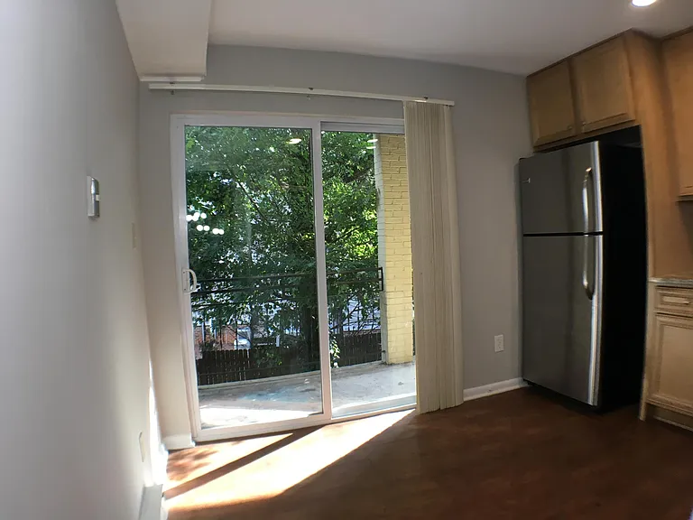 1422 Scales St #K — Photo 4