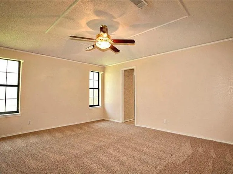 864 Western Trl — Photo 16