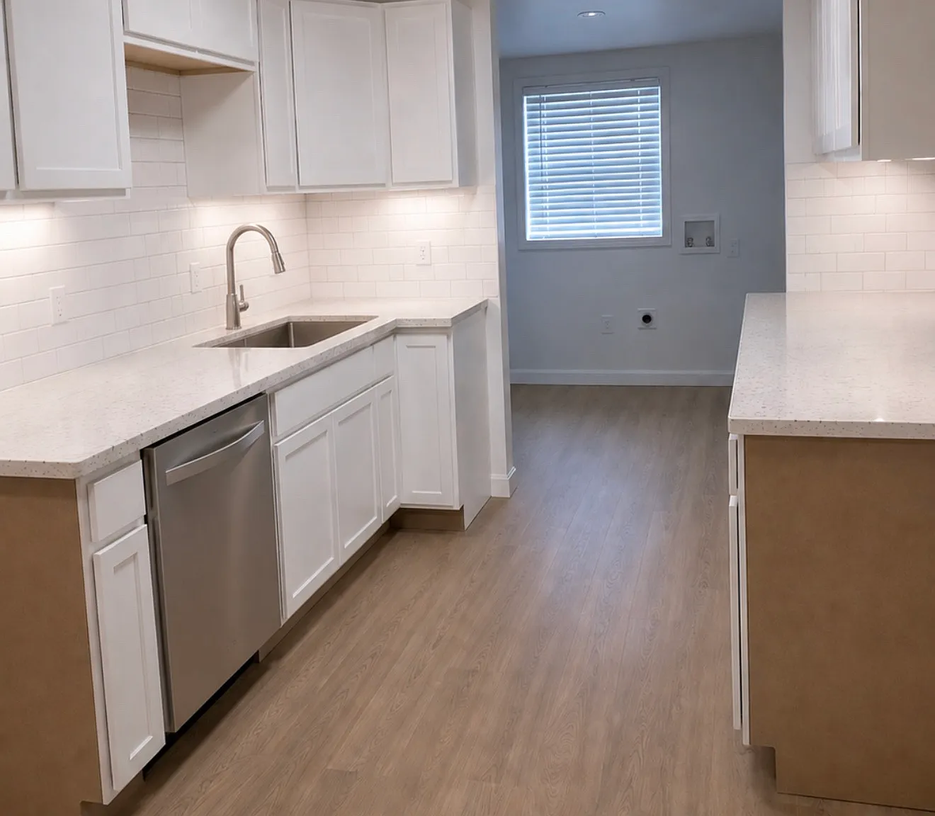 3 bed, 1210 sqft, $2,300 — Photo 2