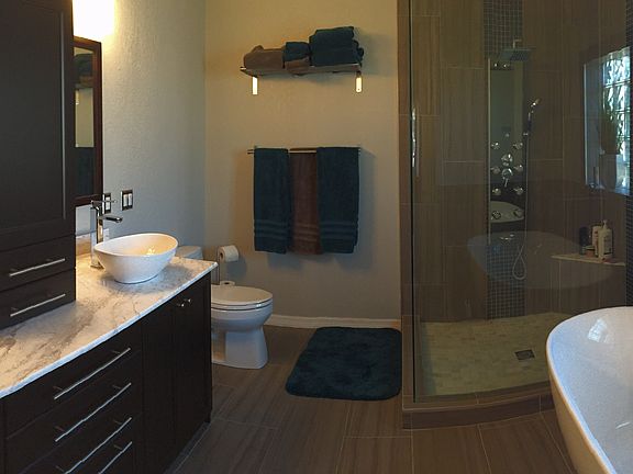 3rd image of 1101 Pinellas Bayway S APT 201