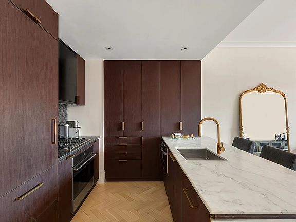 4th image of 50 Clinton St #2B