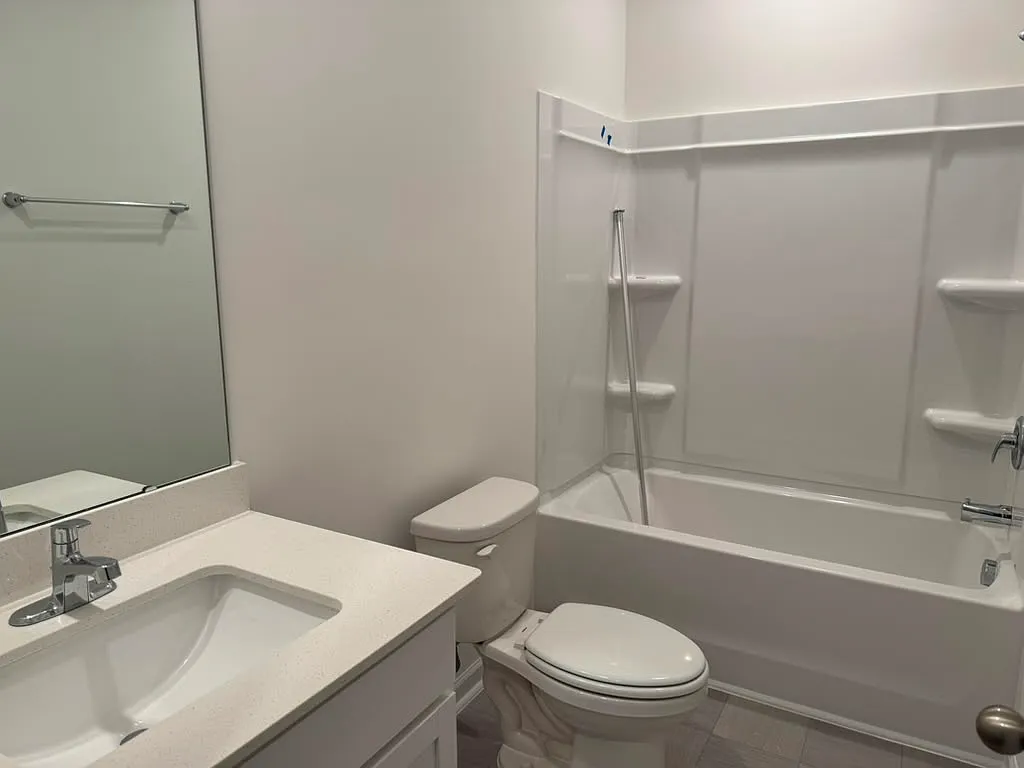 4 bed, 3.5 bath, 2283 sqft, $2,295 — Photo 4
