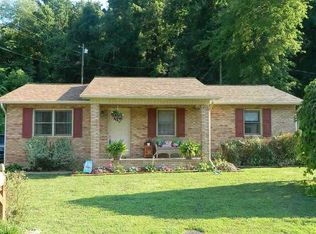 325 Womack Rd, Grayson, KY 41143