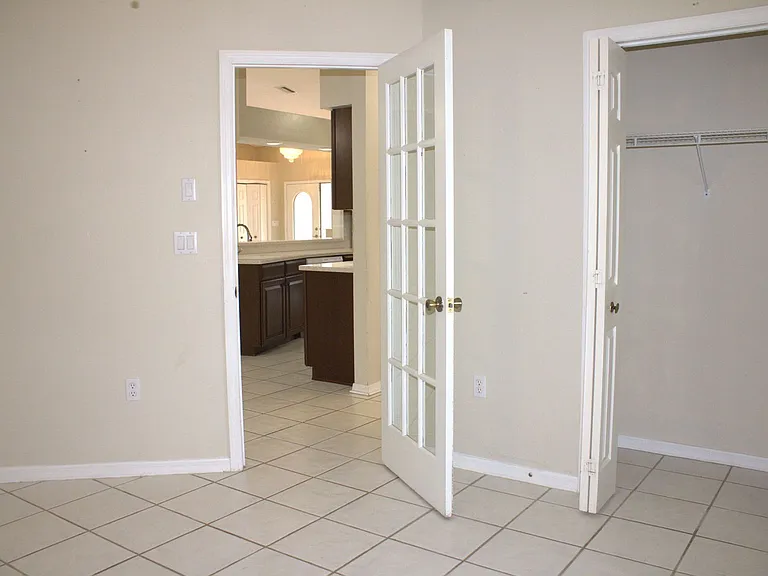9395 Belvedere St — Photo 16
