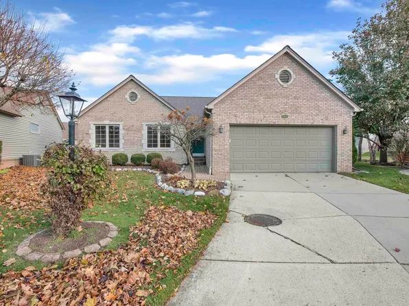 6669 Cross Creek Dr, Washington, MI 48094