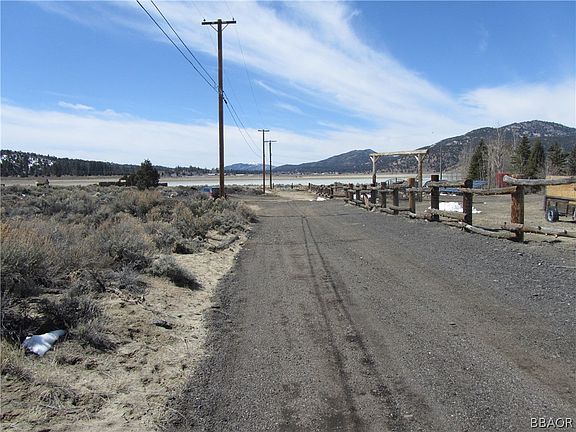 4th image of 46269 Pelican Dr