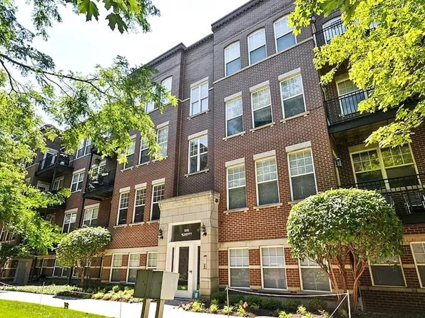 301 W Scott St APT 103, Chicago, IL 60610