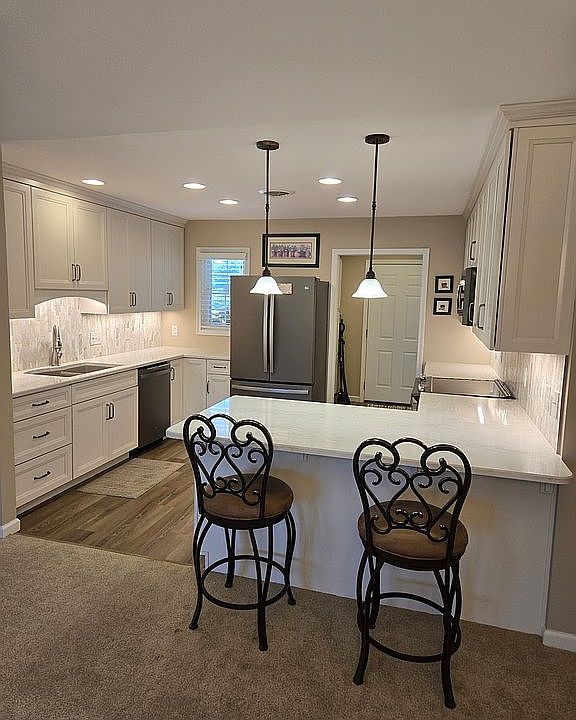 1st image of 6082 N Stratton Ct #28