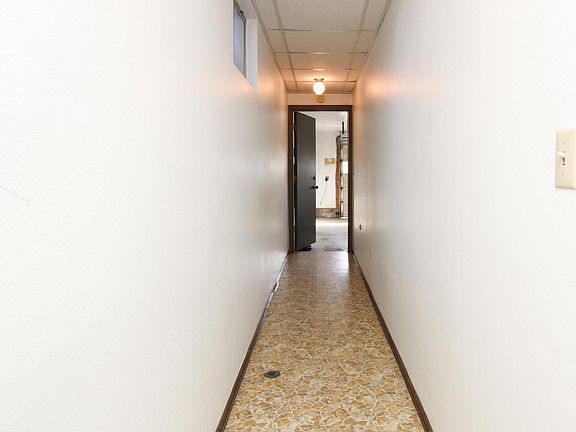 4th image of 605 N Virginia Ct #B