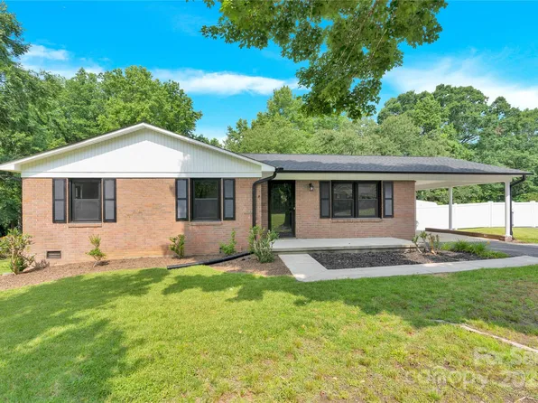 2323 Brookwood Rd, Lincolnton, NC 28092