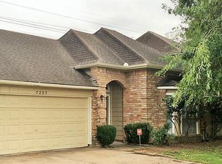 7227 Pouter Dr, Houston, TX 77083