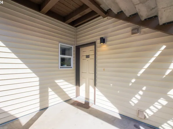 5264 NE 121st Ave APT Bb295, Vancouver, WA 98682