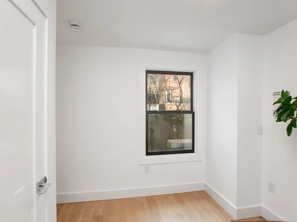 274 7th Street image 27 of 40