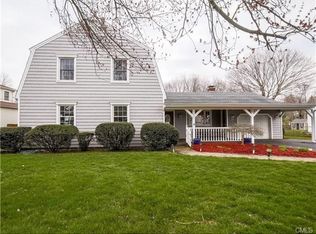 657 Prospect Dr, Stratford, CT 06615