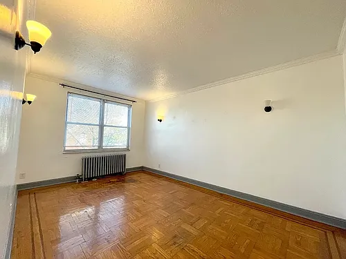 25-86 48th St #2F Photo 1 25-86 48th St #2F Photo 1