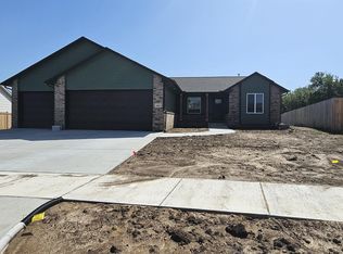 11823 E Mount Vernon Rd, Wichita, KS 67207