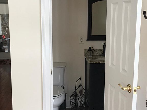 powder room 1st floor