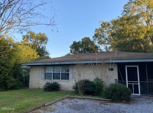 407 Saint John St, Bay Saint Louis, MS 39520