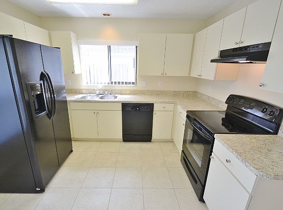 2nd image of 9508 Pebble Glen Ave
