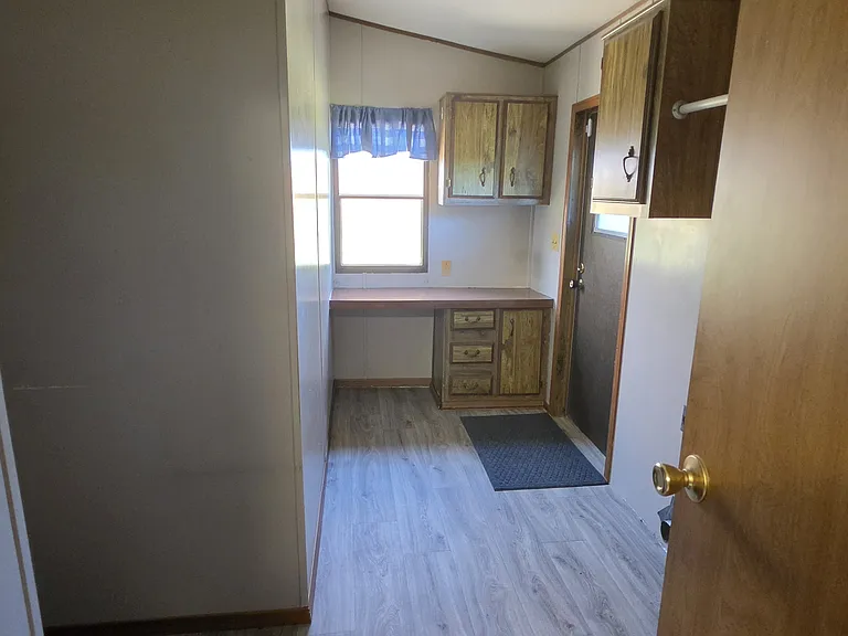 638 Hoosier Ln — Photo 8