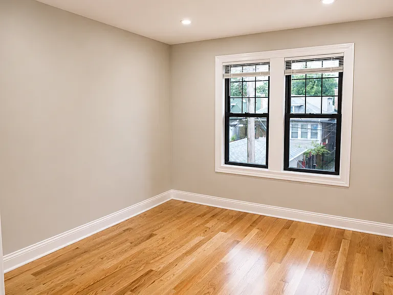 3053 N Leclaire Ave #2S — Photo 12