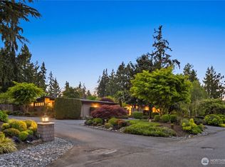 3215 78th Place NE, Medina, WA 98039