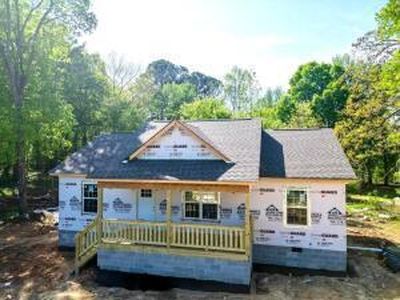 194 Davis Dr NE, Calhoun, GA, 30701