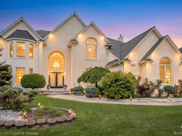 3021 Chinaberry Ct, Sterling Heights, MI 48314