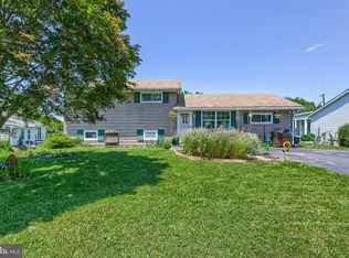 3041 Lark Dr, York, PA 17404