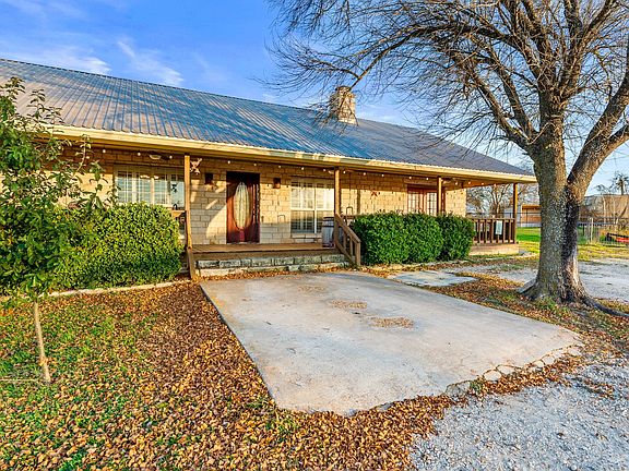 2nd image of 2700 Auction Barn Rd