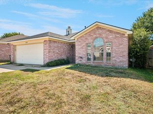 10229 Cypress Hills Dr, Fort Worth, TX 76108