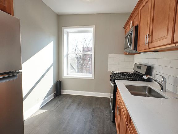 2nd image of 91-17 172nd St #4D
