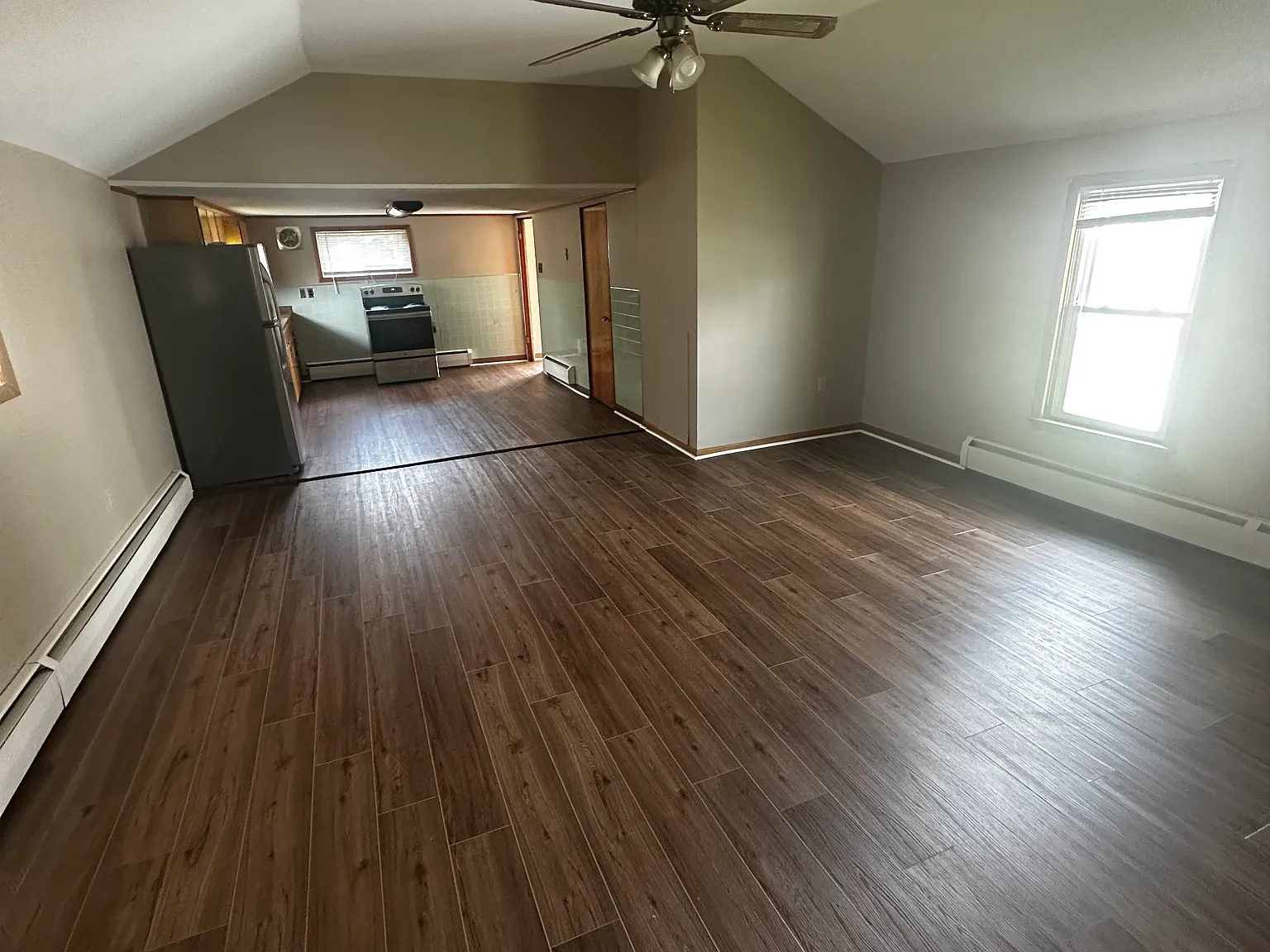 1 bed, 800 sqft, $1,000 — Photo 2
