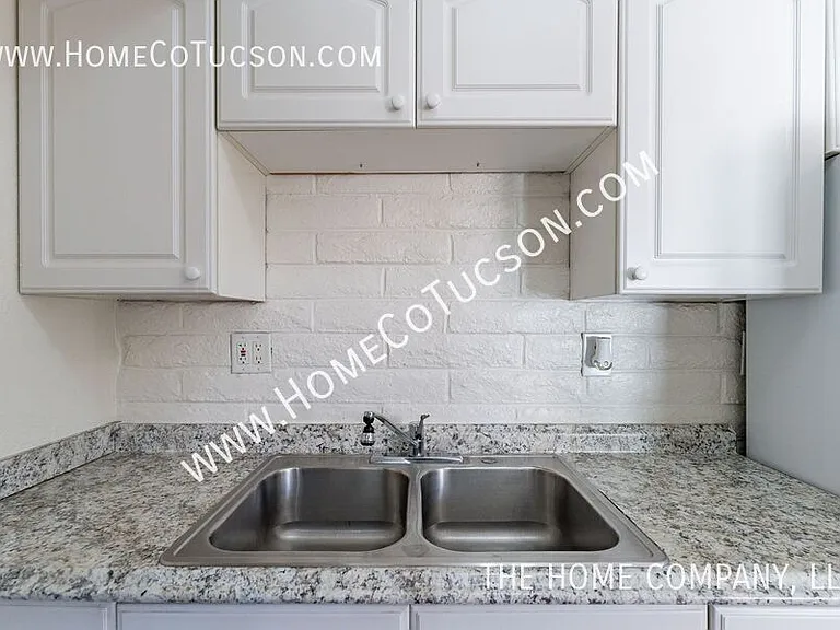 2511 N Fontana Ave — Photo 15