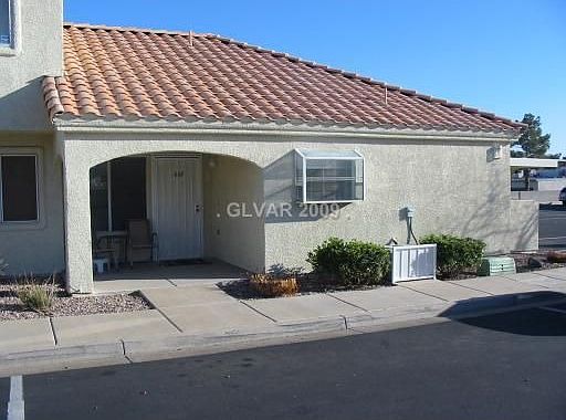 2nd image of 667 Anne Ln