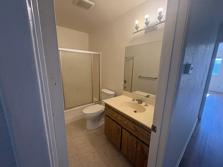 615 E Colorado Blvd #D — Photo 19