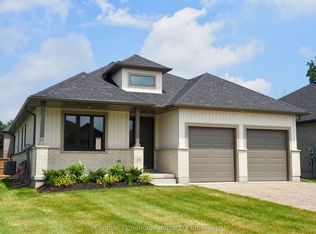 28 Sycamore Dr, Tillsonburg, ON N4G5R9