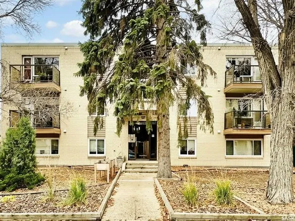 UNIT 2-2358 Rae STREET, Regina, SK S4T 2G2