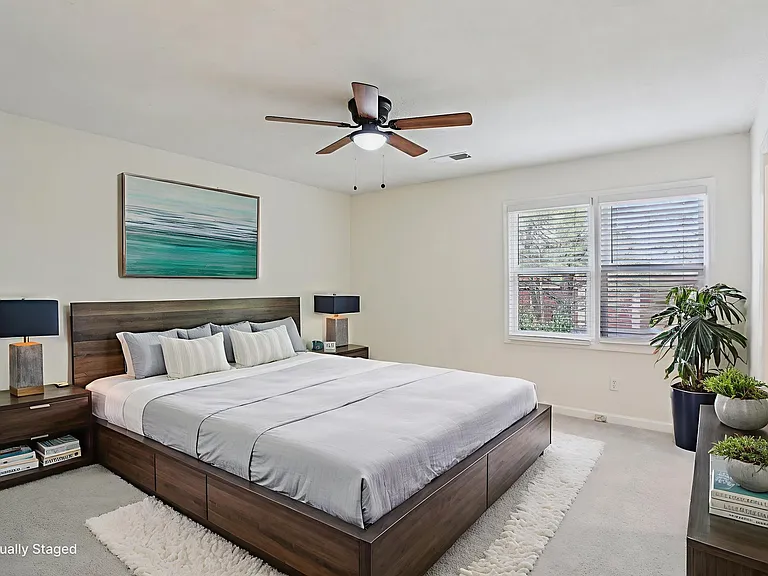2429 Kennedy Ct — Photo 20
