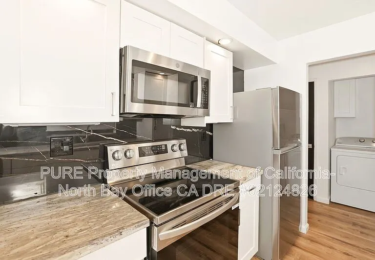 455 Enterprise Dr — Photo 3